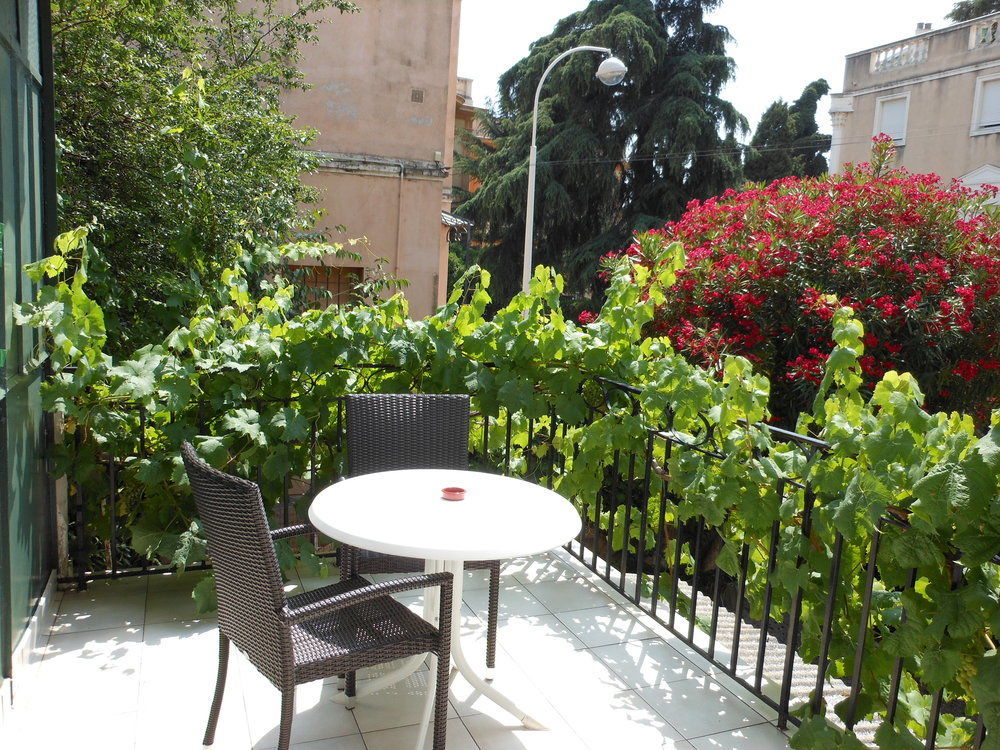 Hotel Villa Les Cygnes Nice Ngoại thất bức ảnh